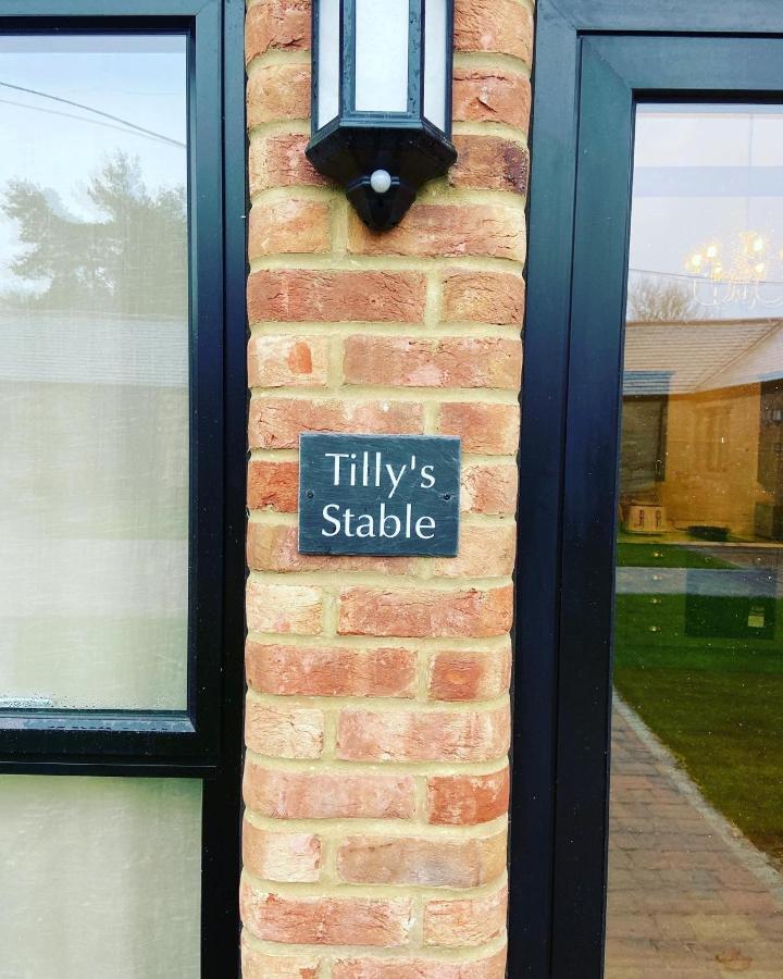 Tilly'S Stable Pattishall Exterior photo