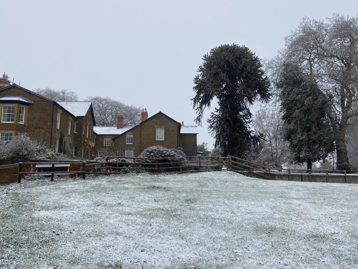 Tilly'S Stable Pattishall Exterior photo